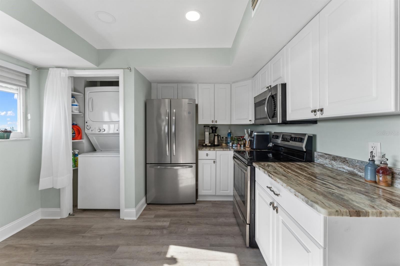 610 ISLAND WAY #408 — photo 6
