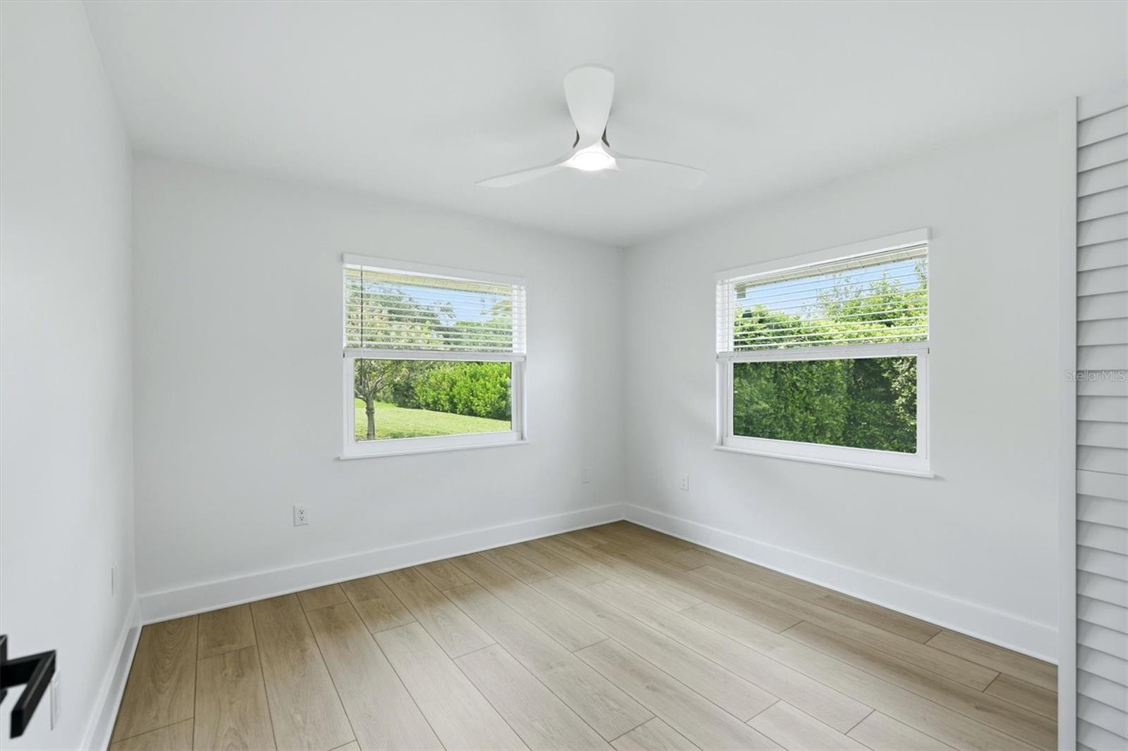 4865 GREYWOOD LN — photo 31