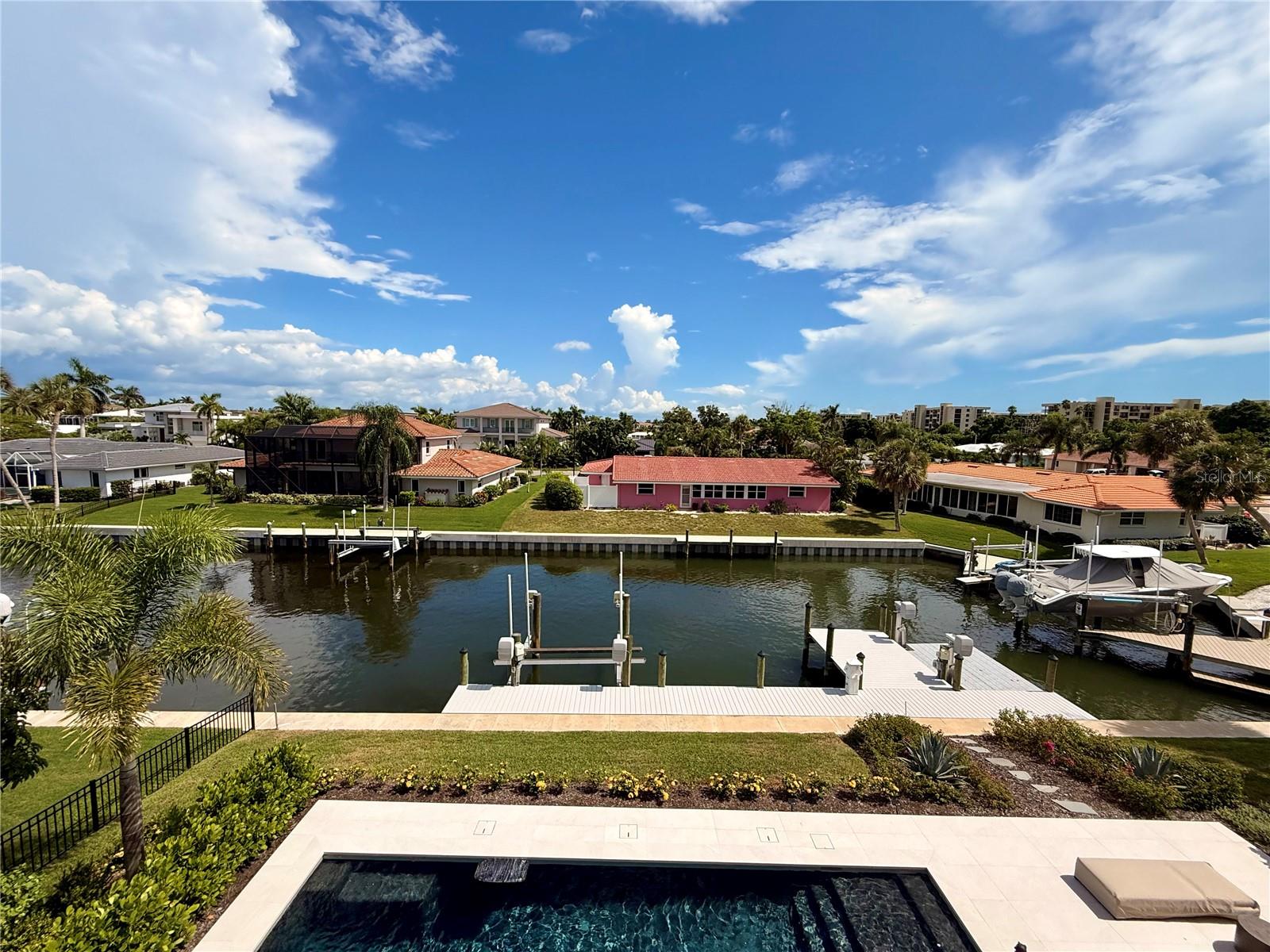 510 GOLF LINKS LN — photo 45