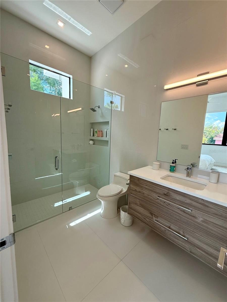 510 GOLF LINKS LN — photo 34