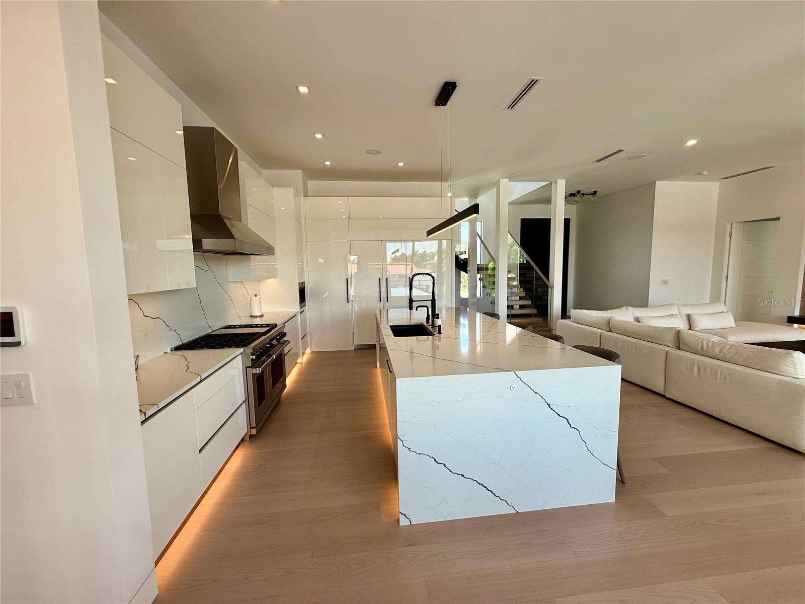 510 GOLF LINKS LN — photo 15