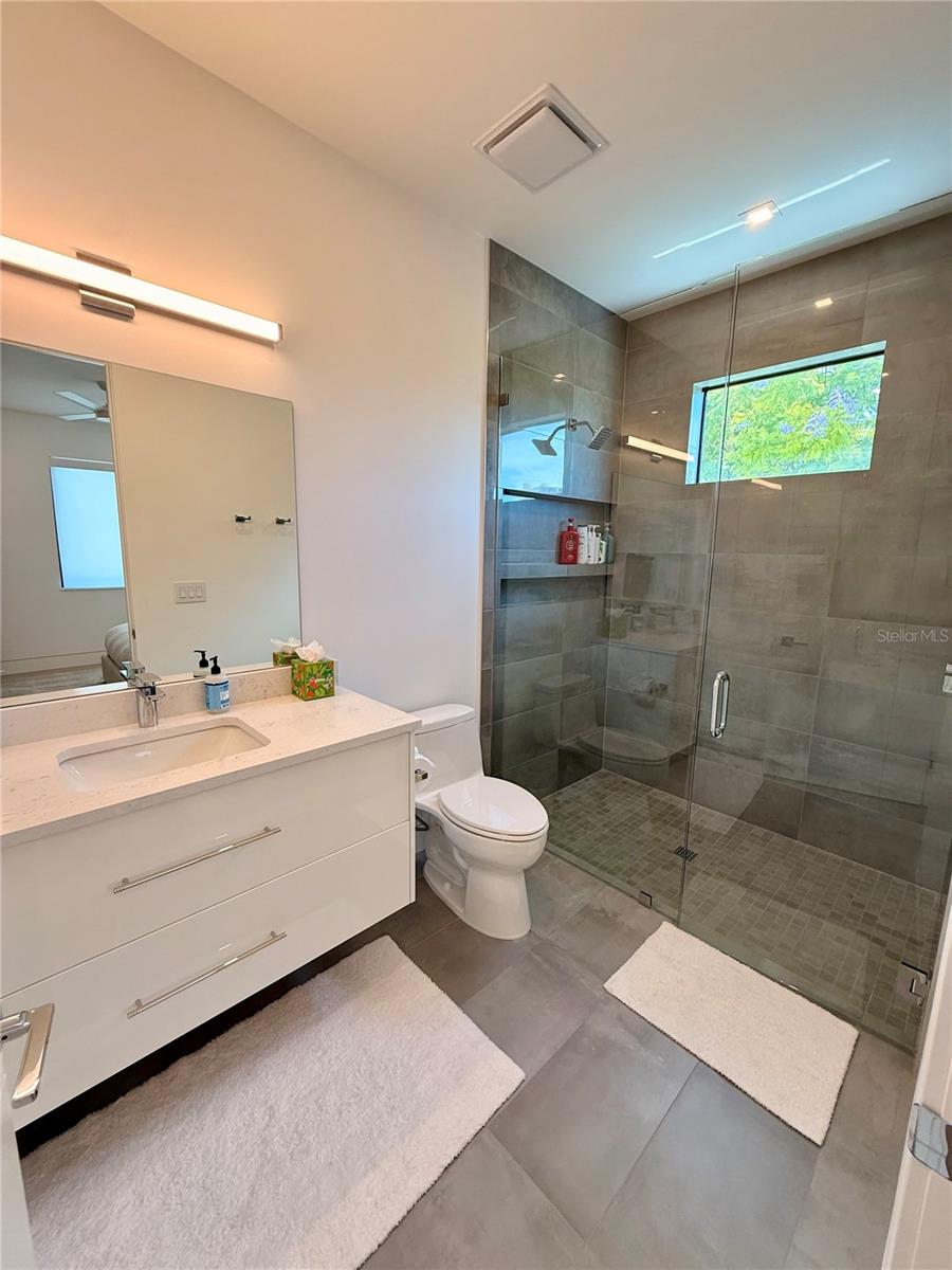 510 GOLF LINKS LN — photo 67