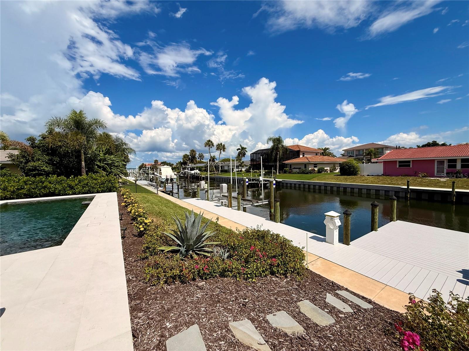510 GOLF LINKS LN — photo 87