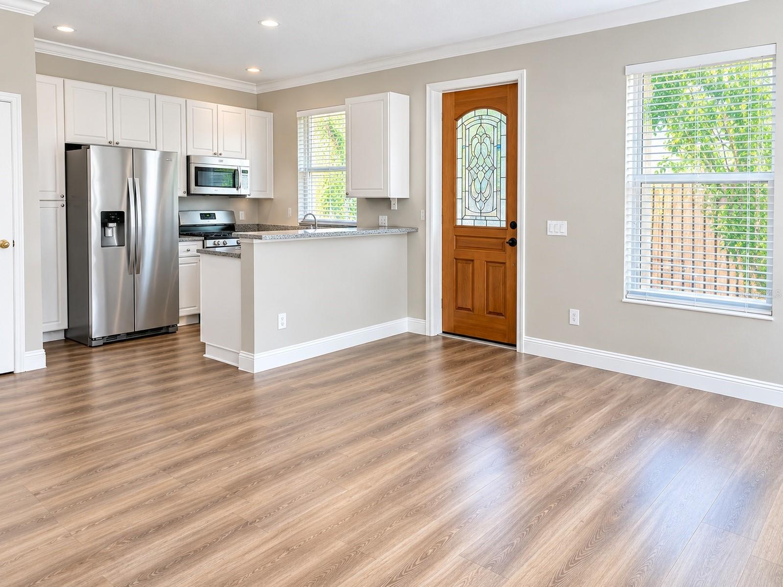 1103 ISLAMORADA LN — photo 3