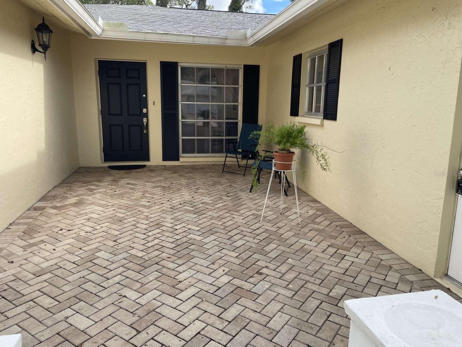 5624 PALM AIRE DR #V105 — photo 3