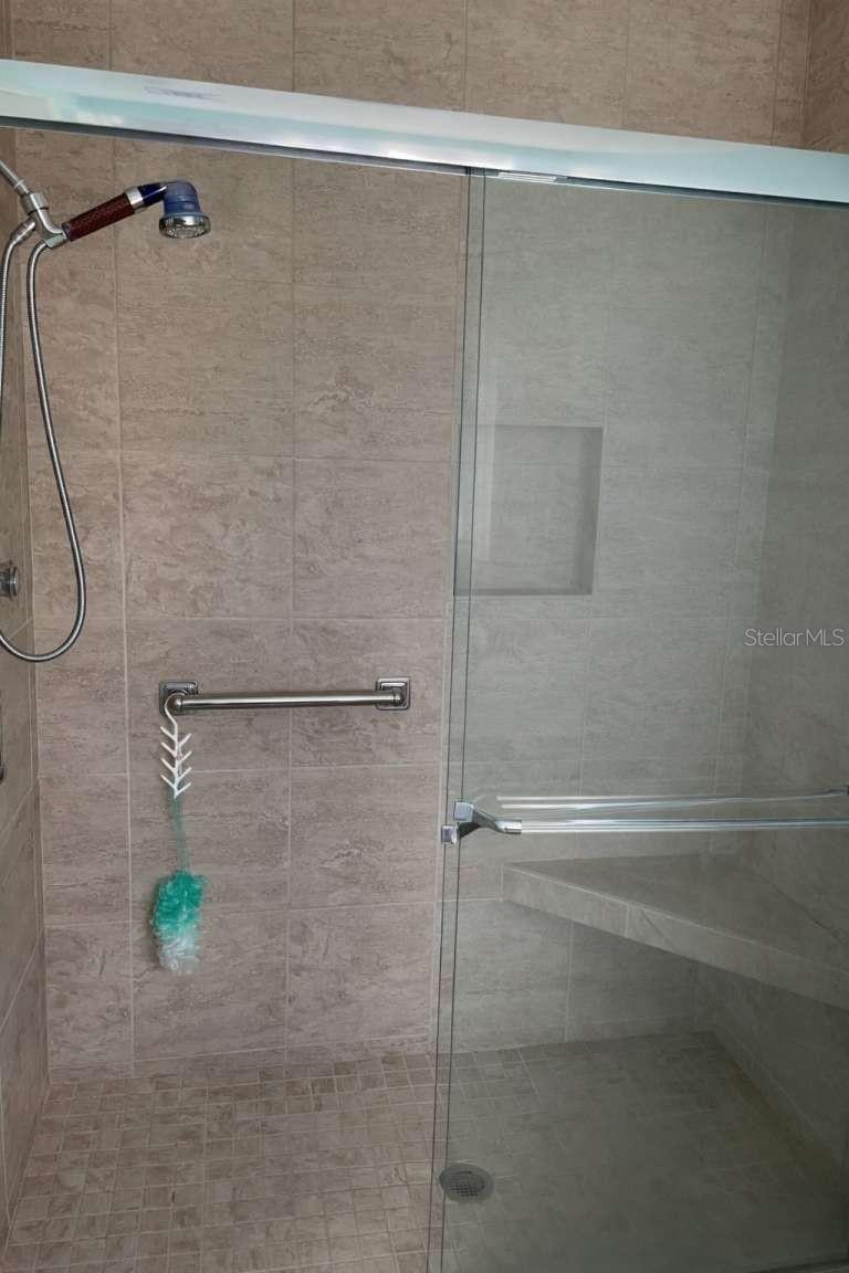 5624 PALM AIRE DR #V105 — photo 11