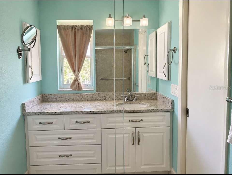 5624 PALM AIRE DR #V105 — photo 12