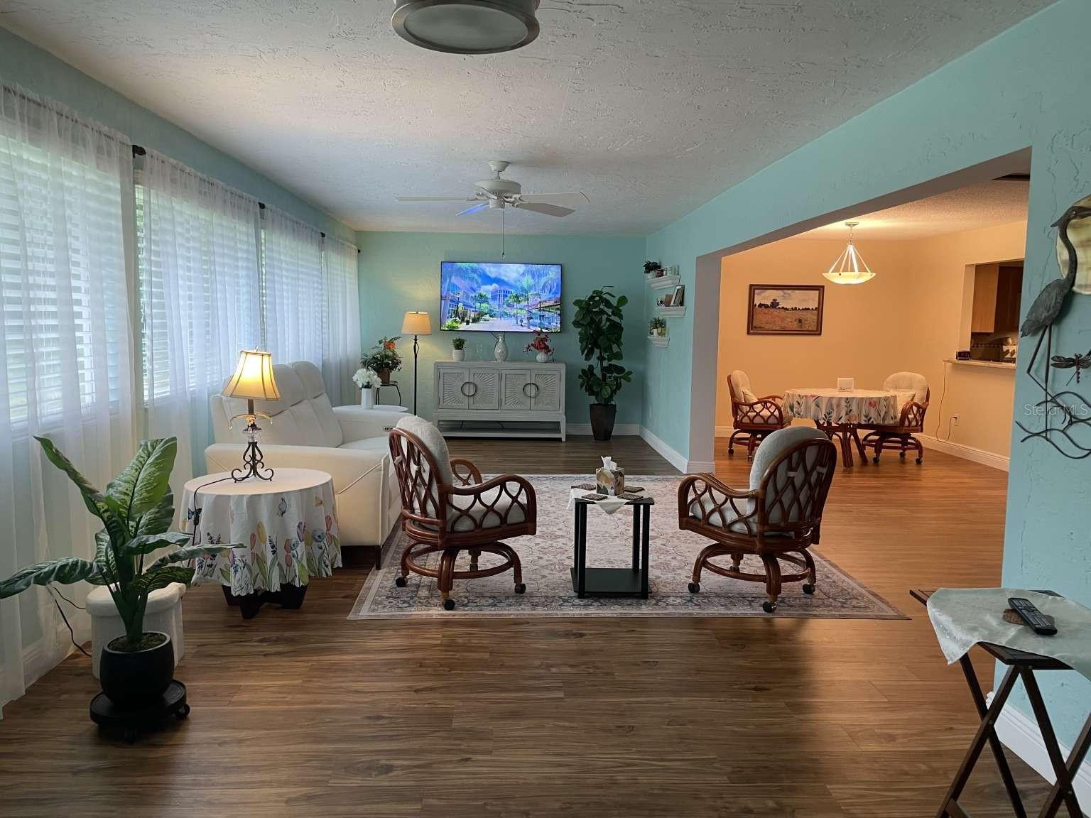 5624 PALM AIRE DR #V105 — photo 6