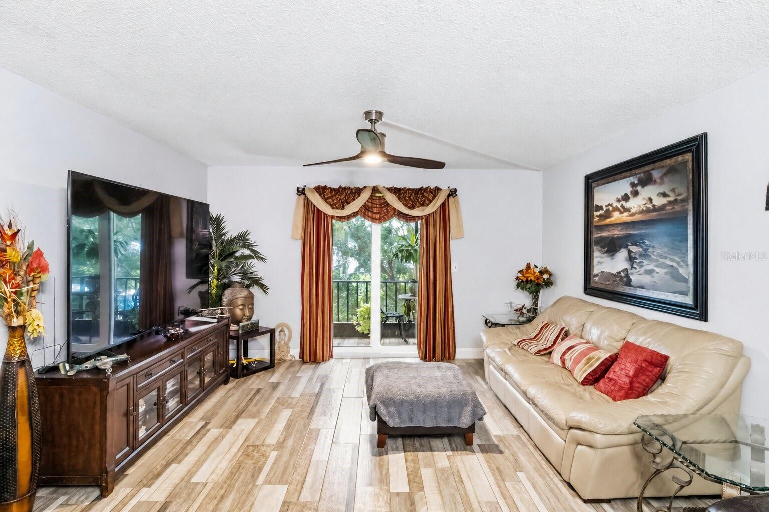 704 OAKGROVE DR #226D — photo 5
