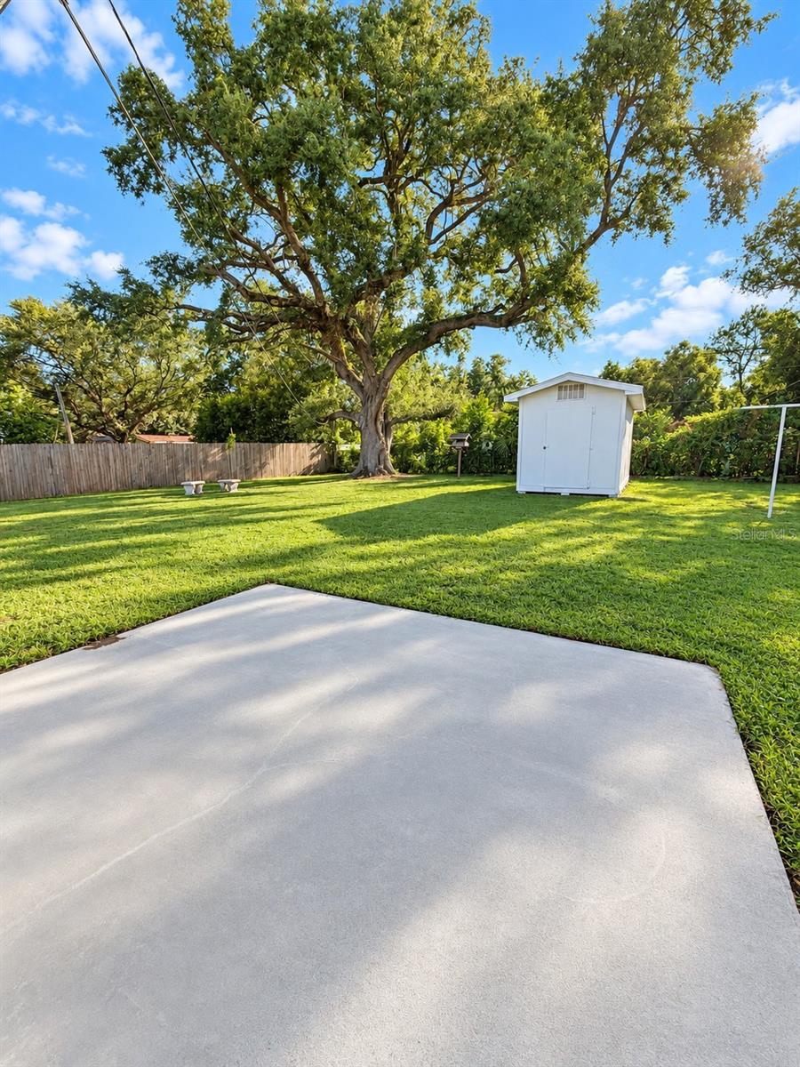 305 N HERCULES AVE — photo 20