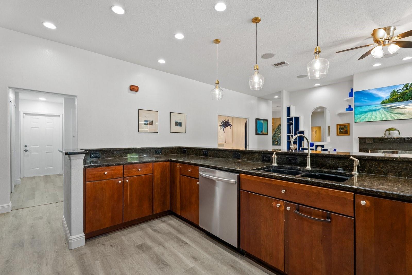 7303 WEEPING WILLOW DR — photo 17
