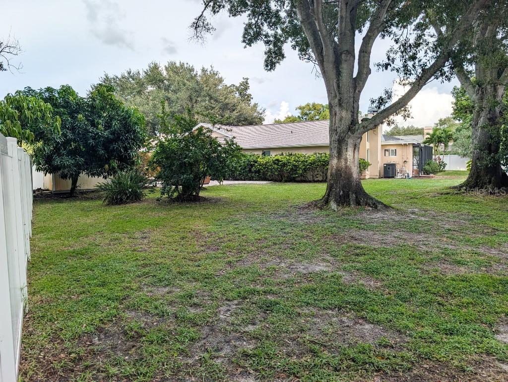 2673 MONTAGUE CT W — photo 44