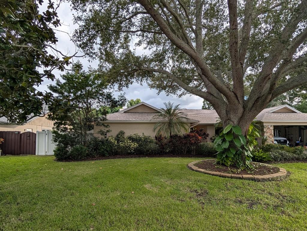 2673 MONTAGUE CT W — photo 37