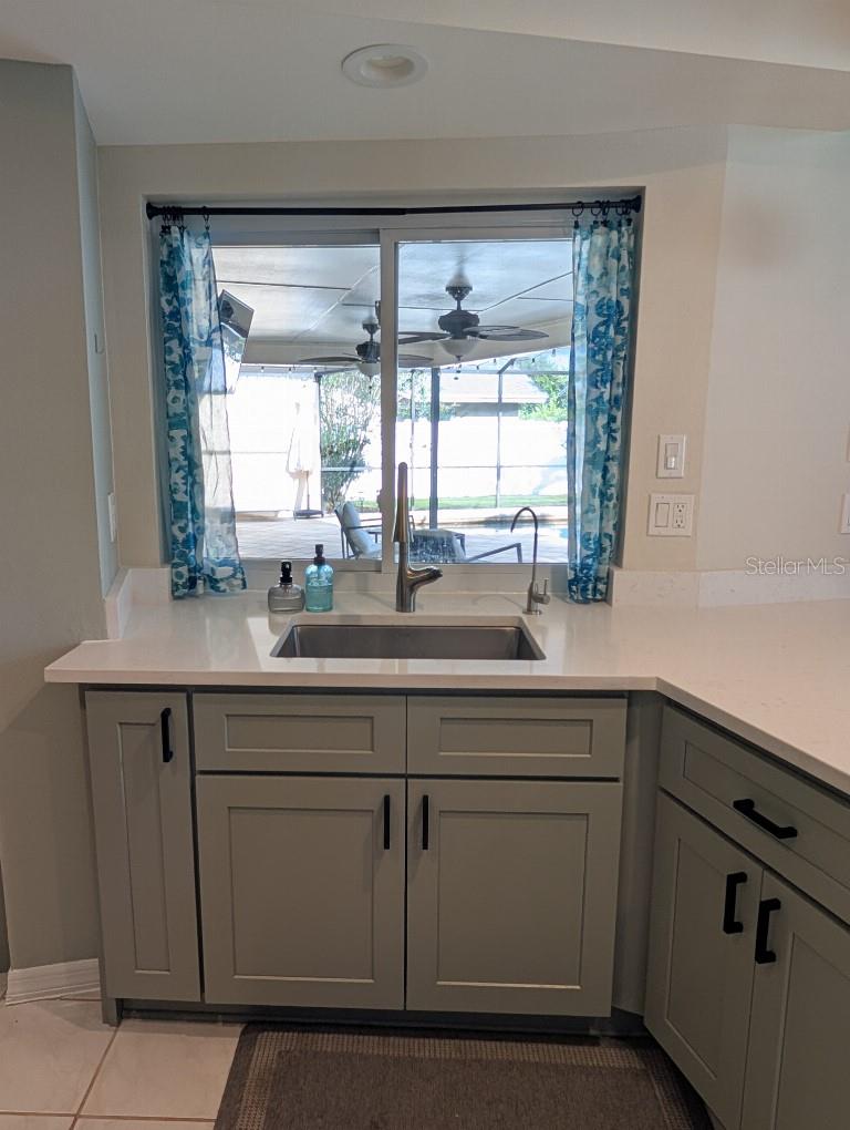 2673 MONTAGUE CT W — photo 12