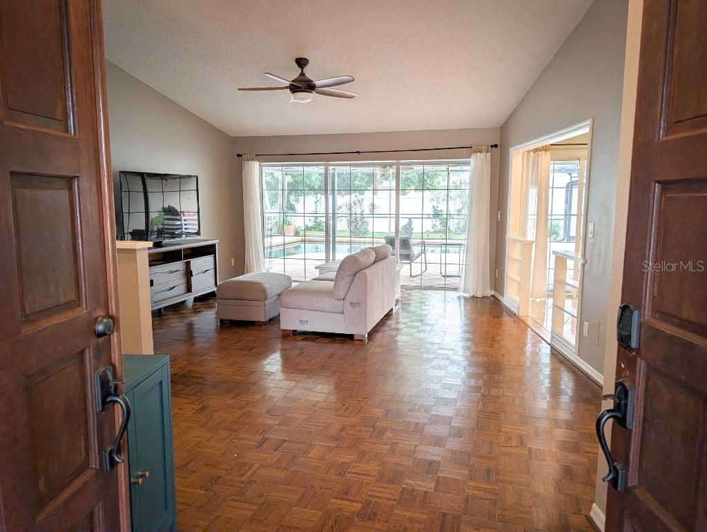2673 MONTAGUE CT W — photo 4