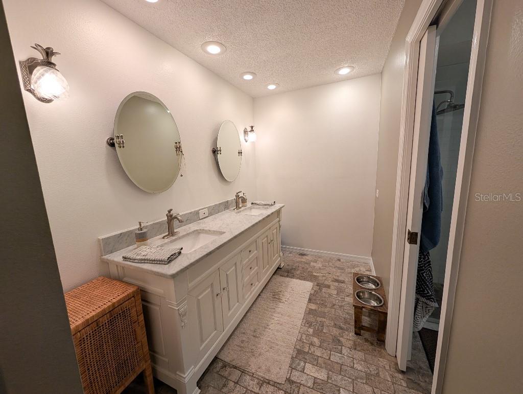 2673 MONTAGUE CT W — photo 31