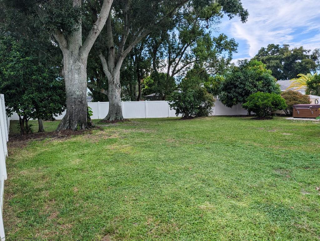 2673 MONTAGUE CT W — photo 43