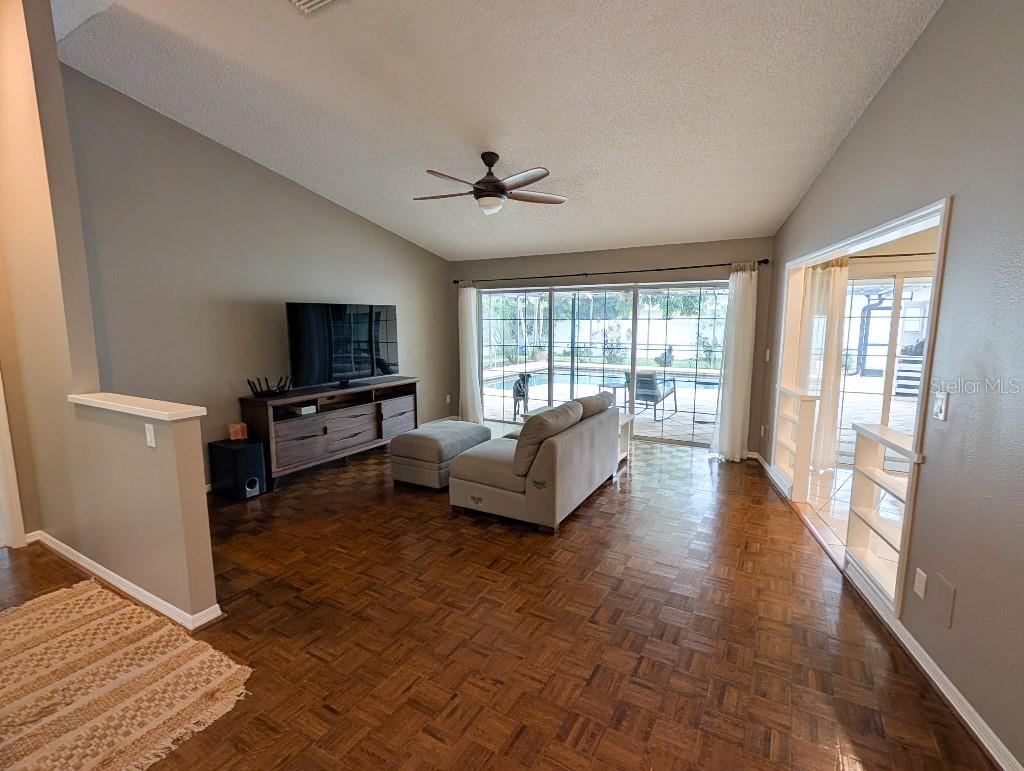 2673 MONTAGUE CT W — photo 6