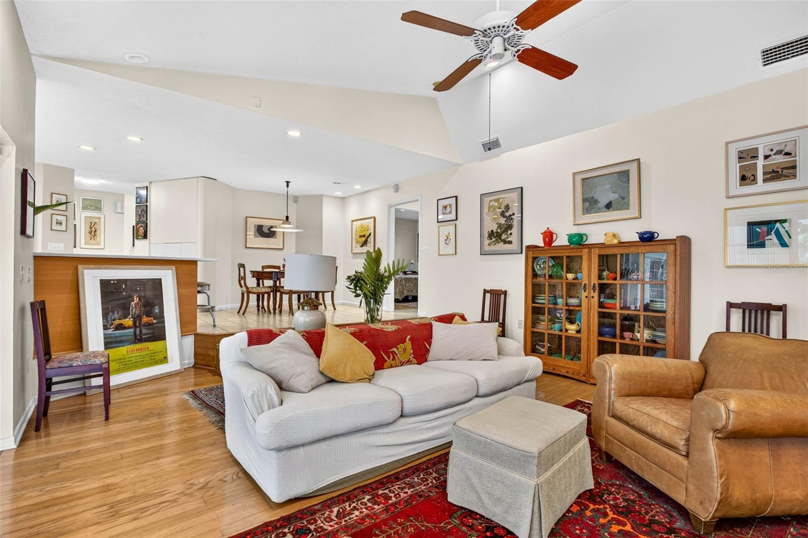 513 GARRARD DR — photo 32