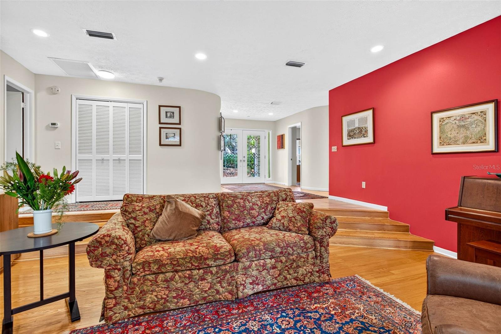 513 GARRARD DR — photo 12