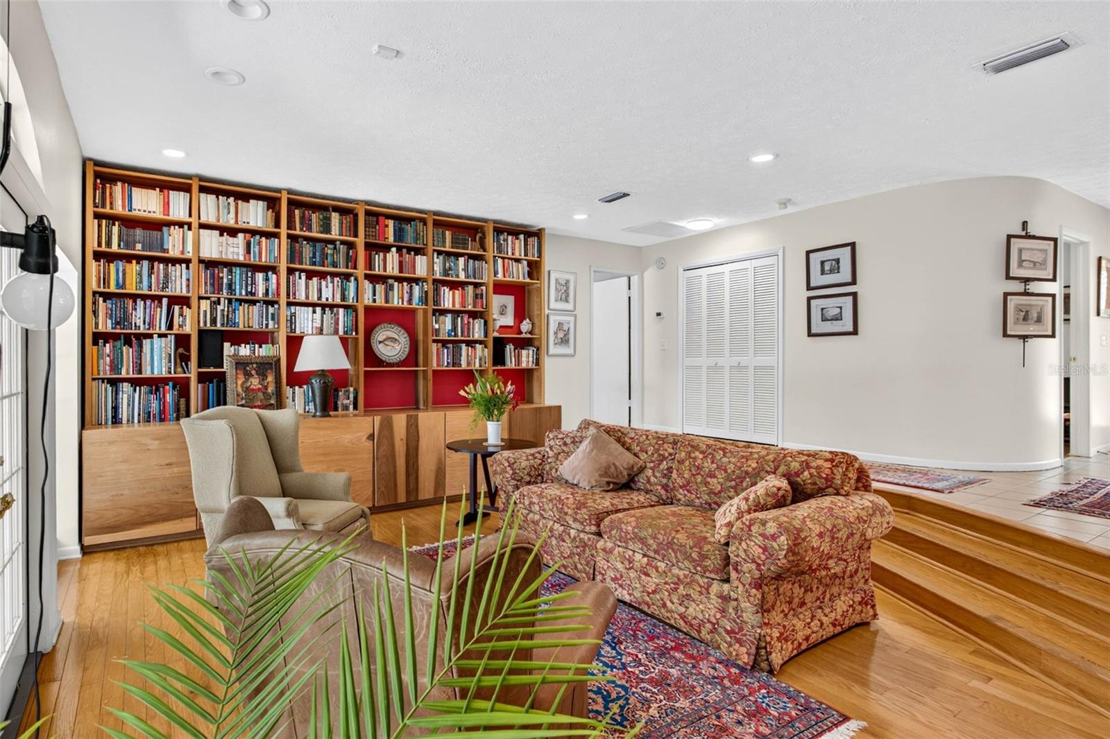 513 GARRARD DR — photo 14