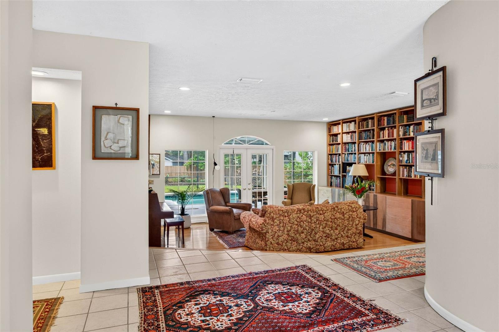513 GARRARD DR — photo 8