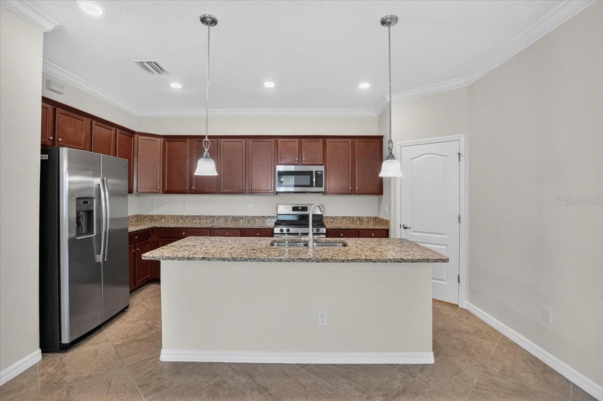 17307 BLUE RIDGE PL — photo 8