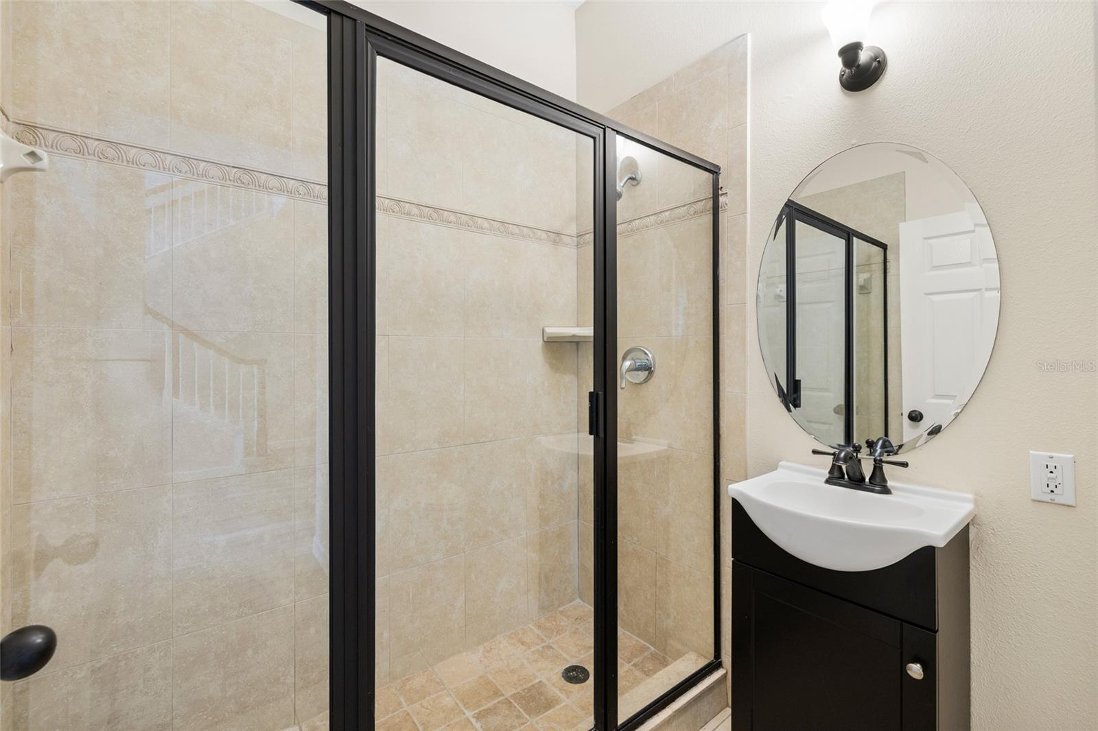 4117 WOODACRE LN — photo 37
