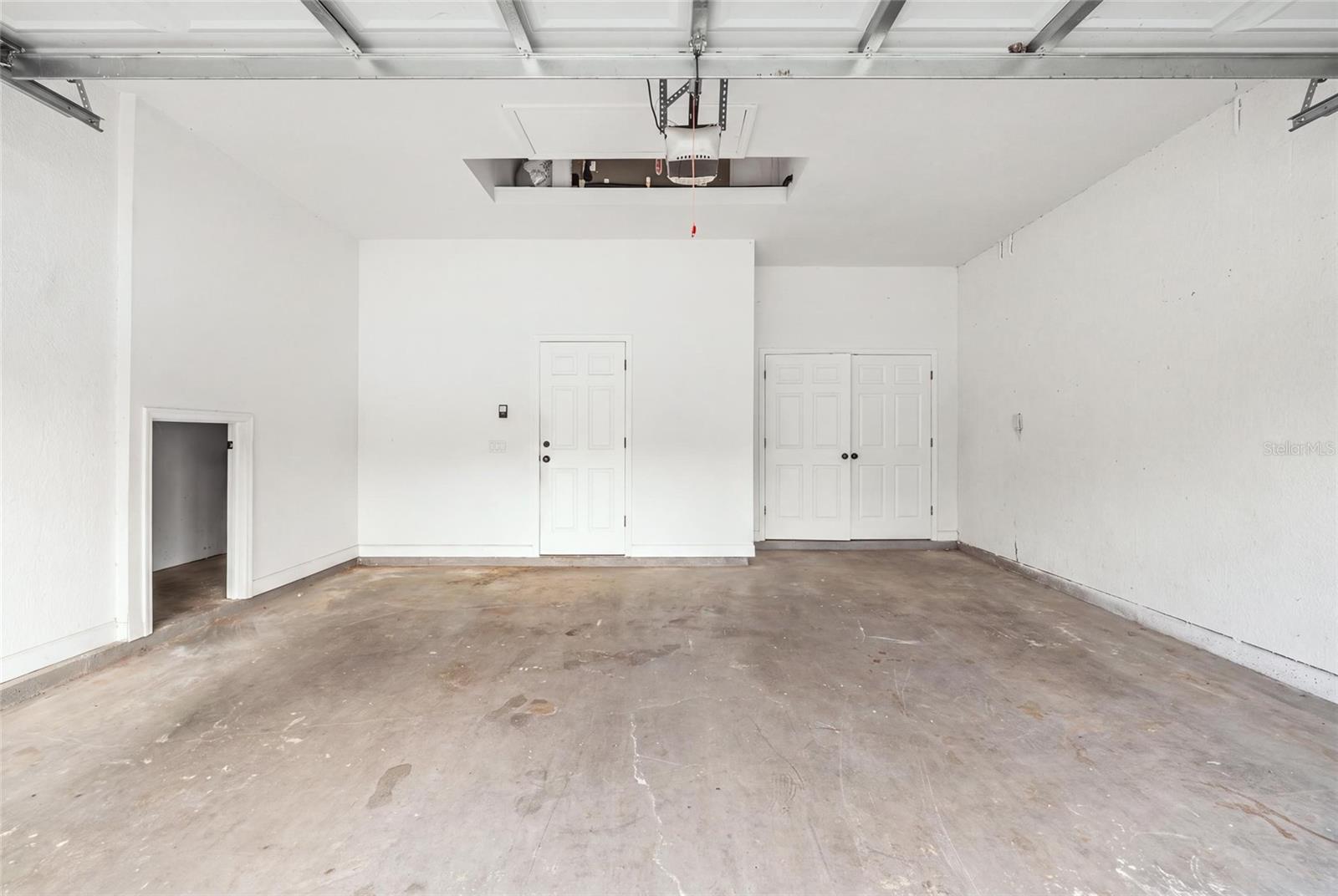 4117 WOODACRE LN — photo 41
