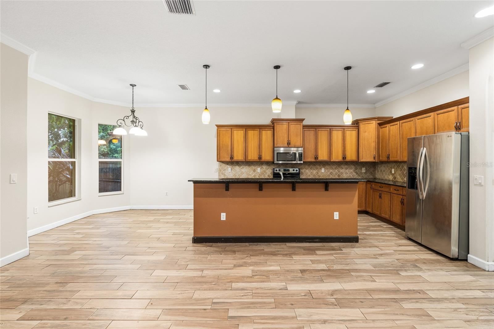 4117 WOODACRE LN — photo 16