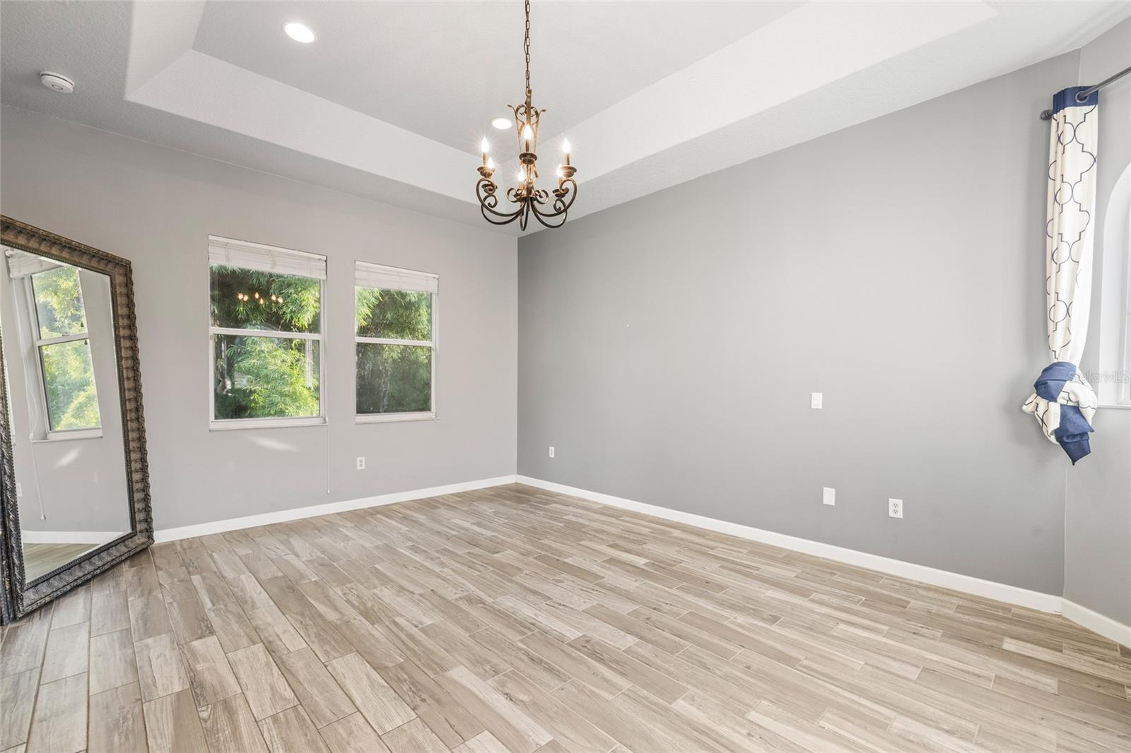 4117 WOODACRE LN — photo 32