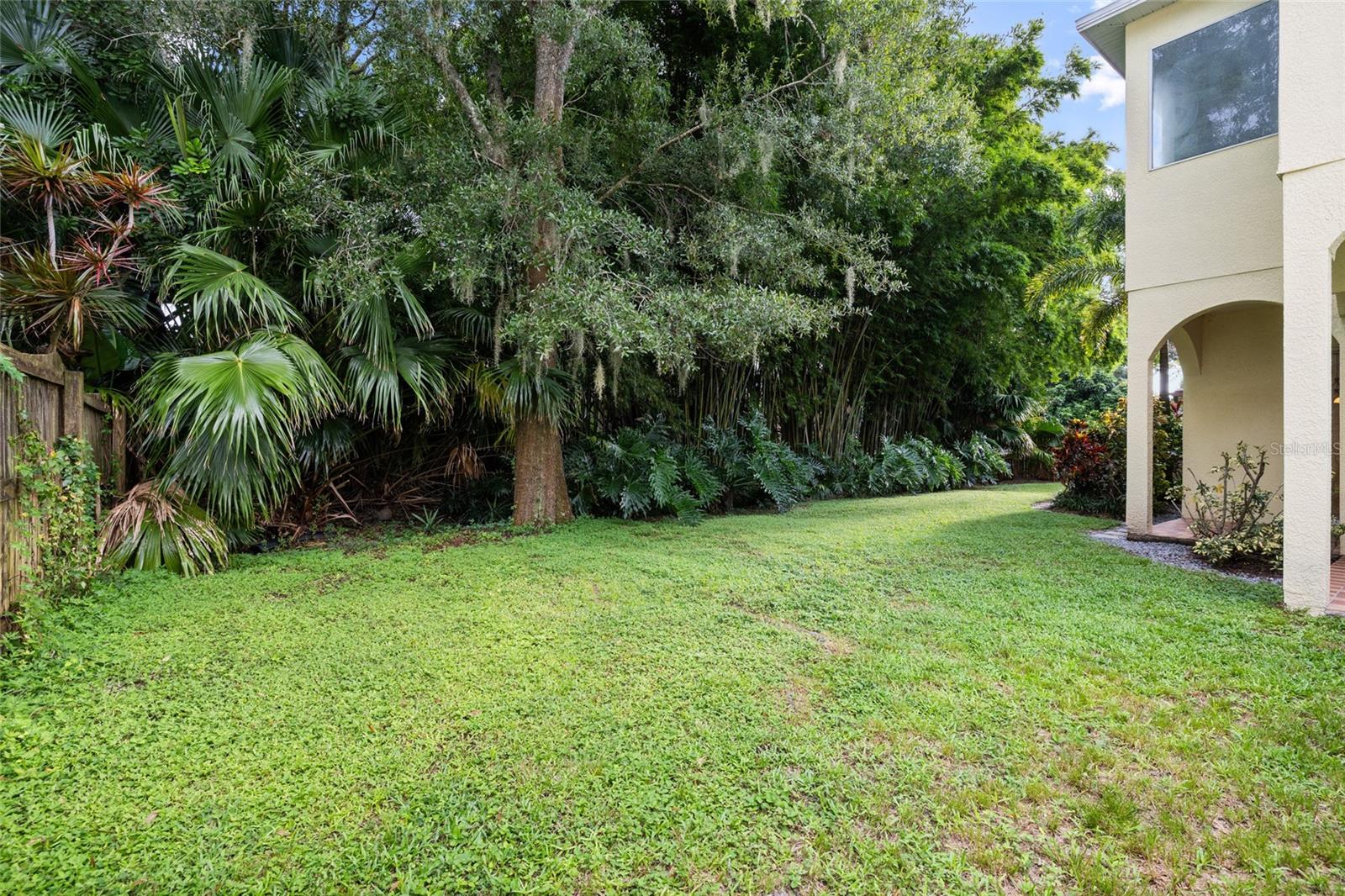 4117 WOODACRE LN — photo 44