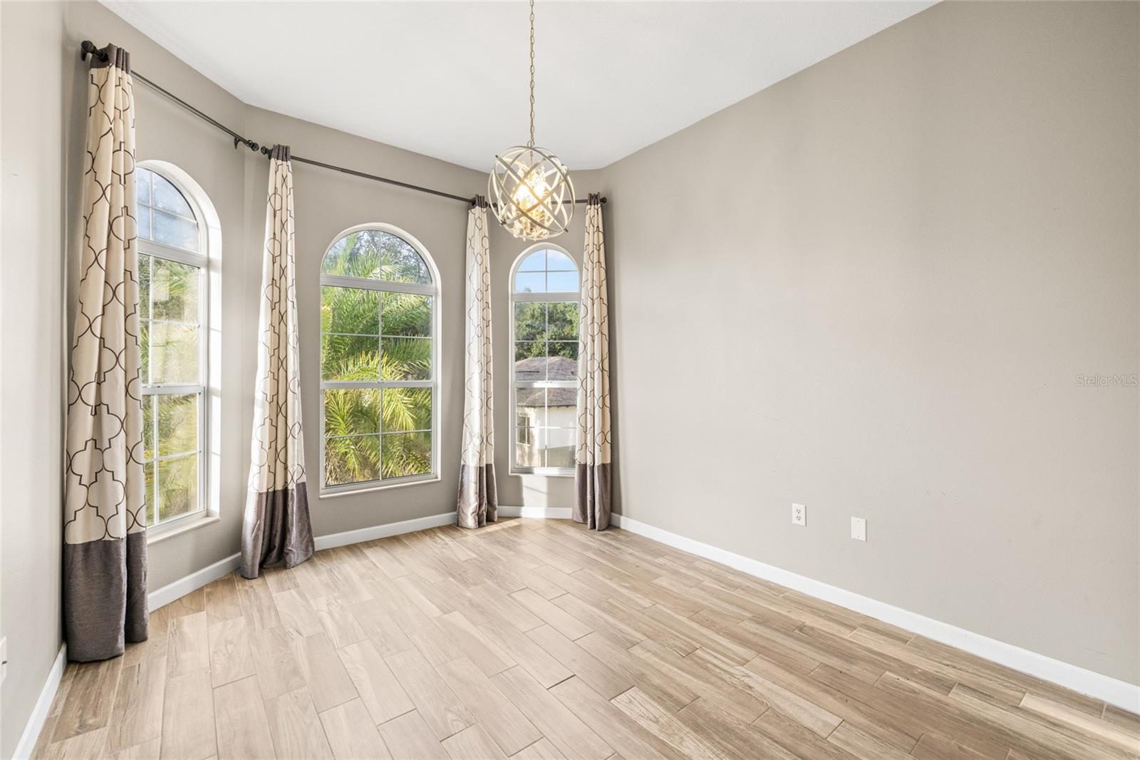4117 WOODACRE LN — photo 22