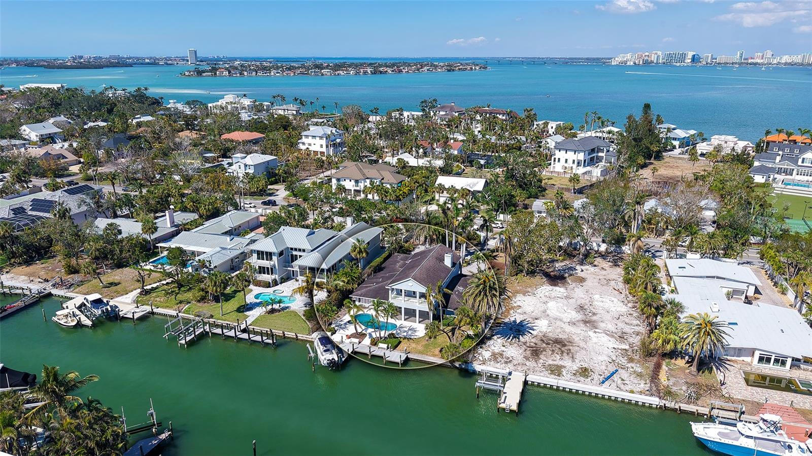 732 SIESTA DR — photo 25