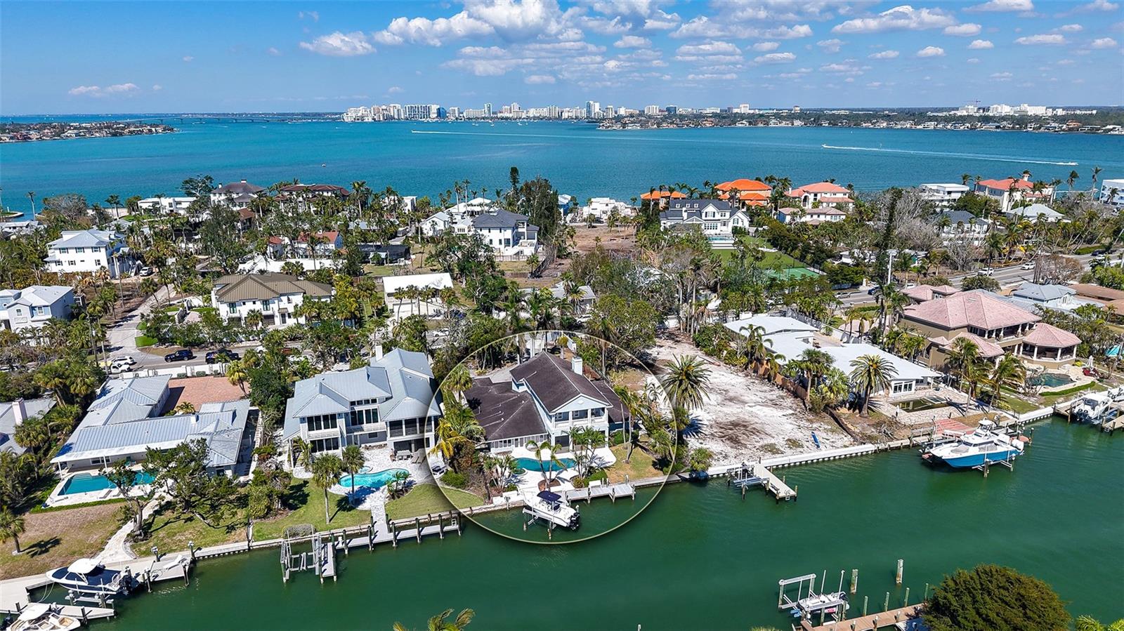 732 SIESTA DR — photo 24