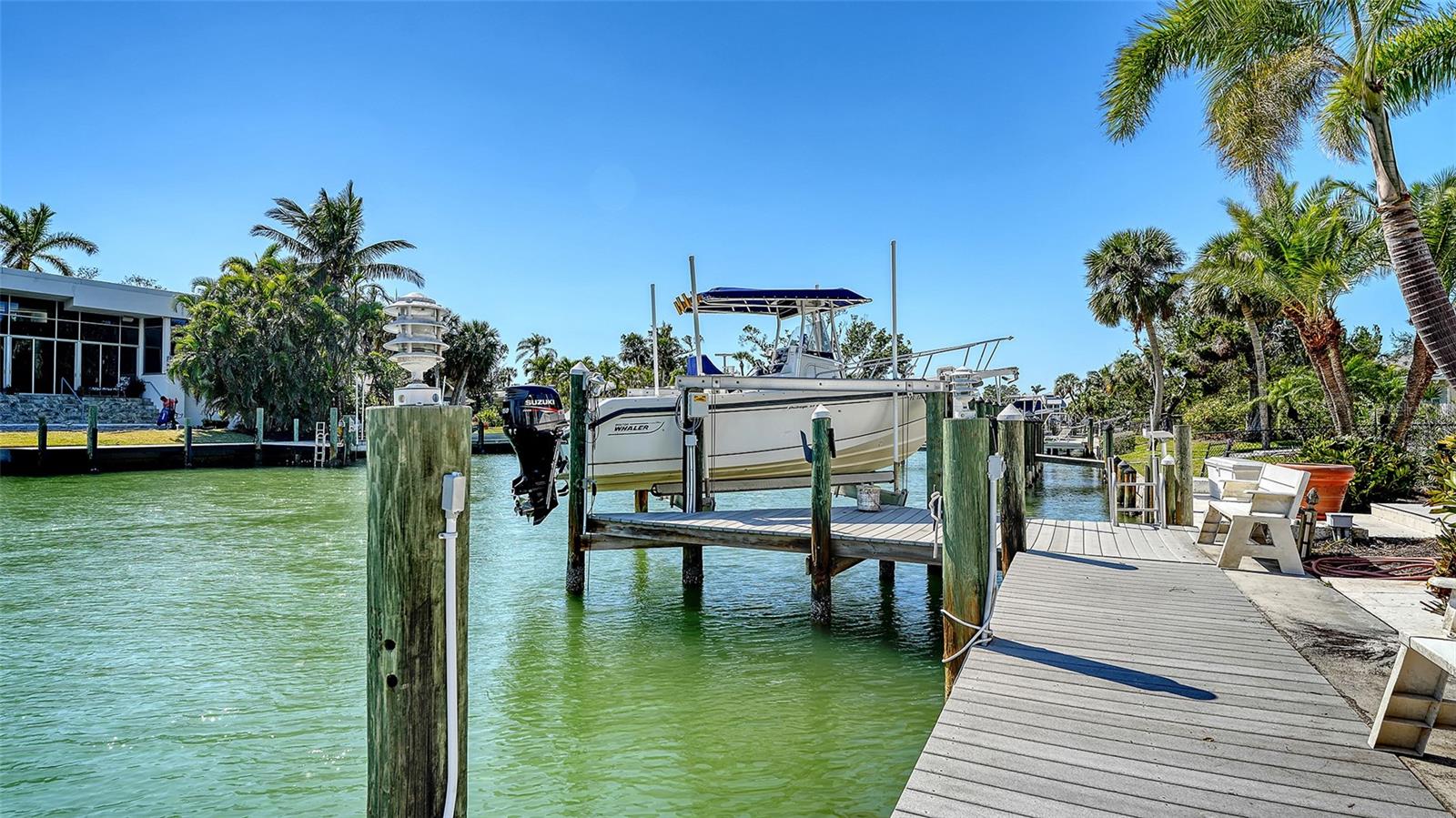 732 SIESTA DR — photo 16