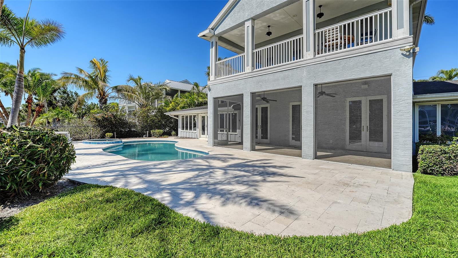 732 SIESTA DR — photo 14