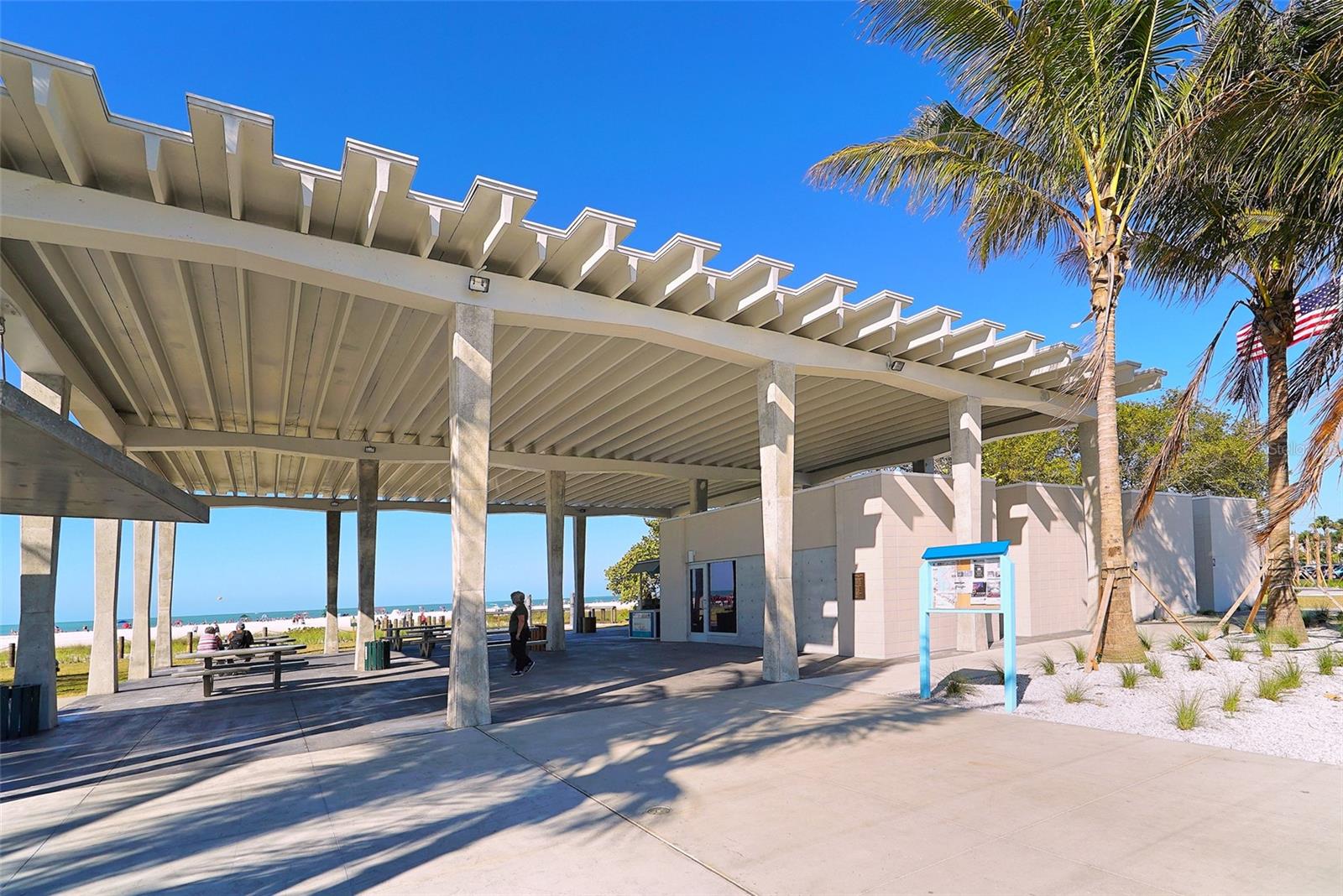 732 SIESTA DR — photo 30