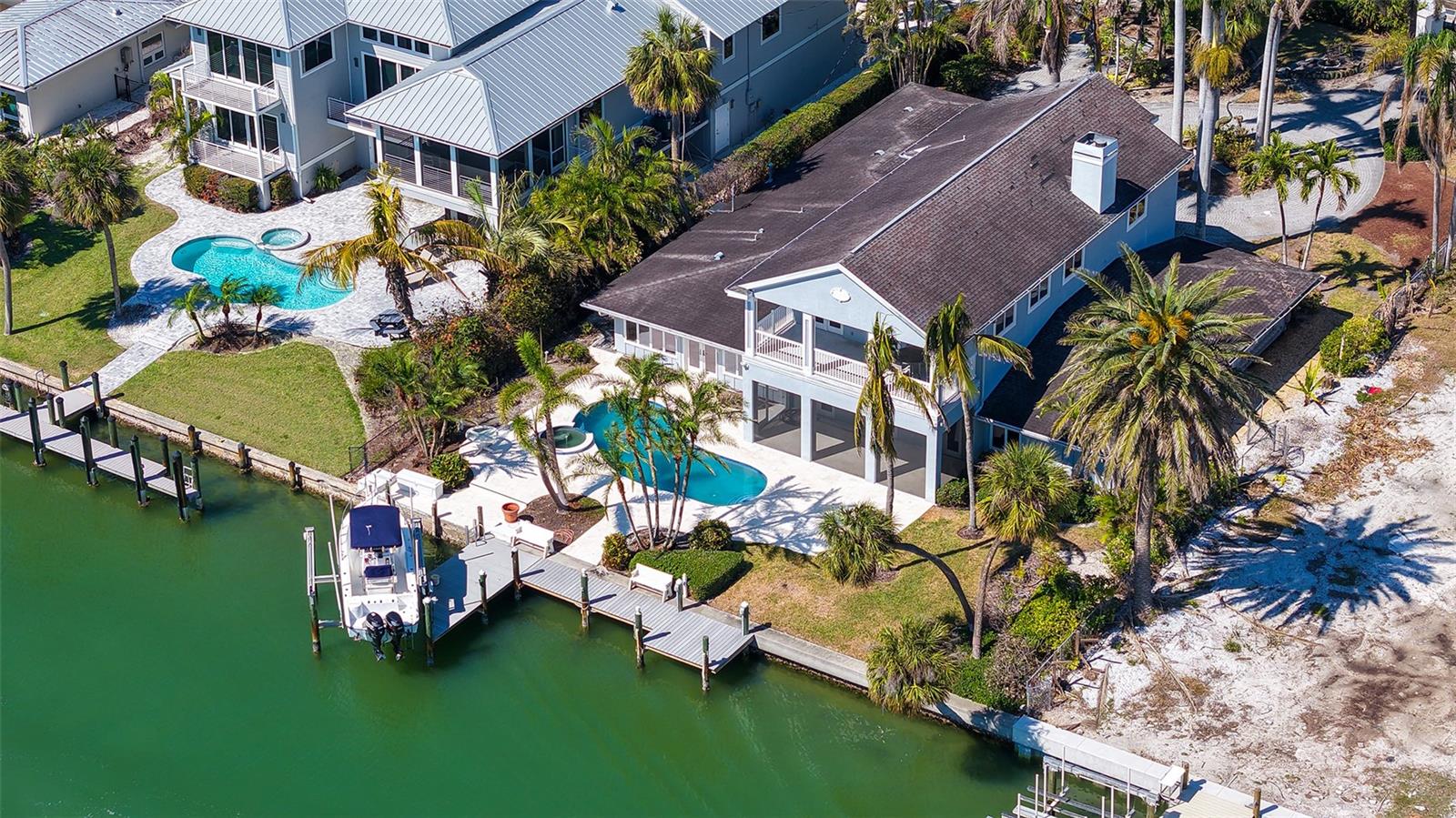 732 SIESTA DR — photo 20