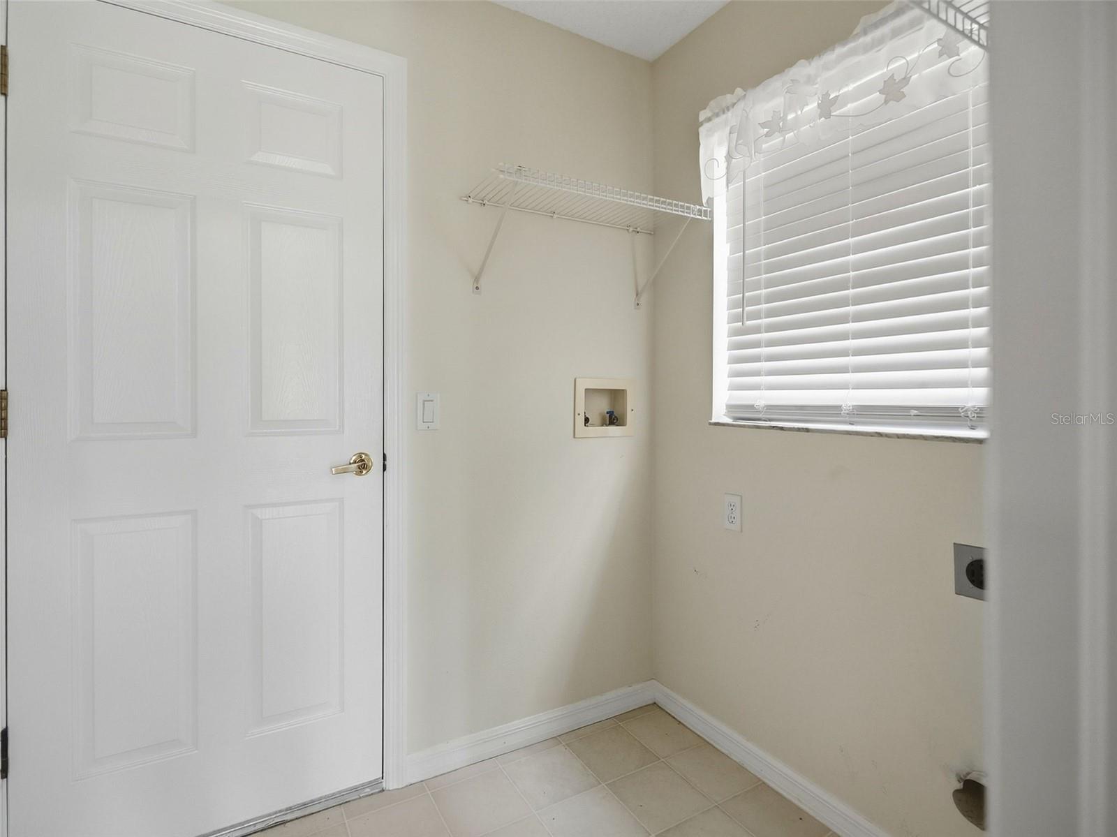 1023 ALMONDWOOD DR — photo 34