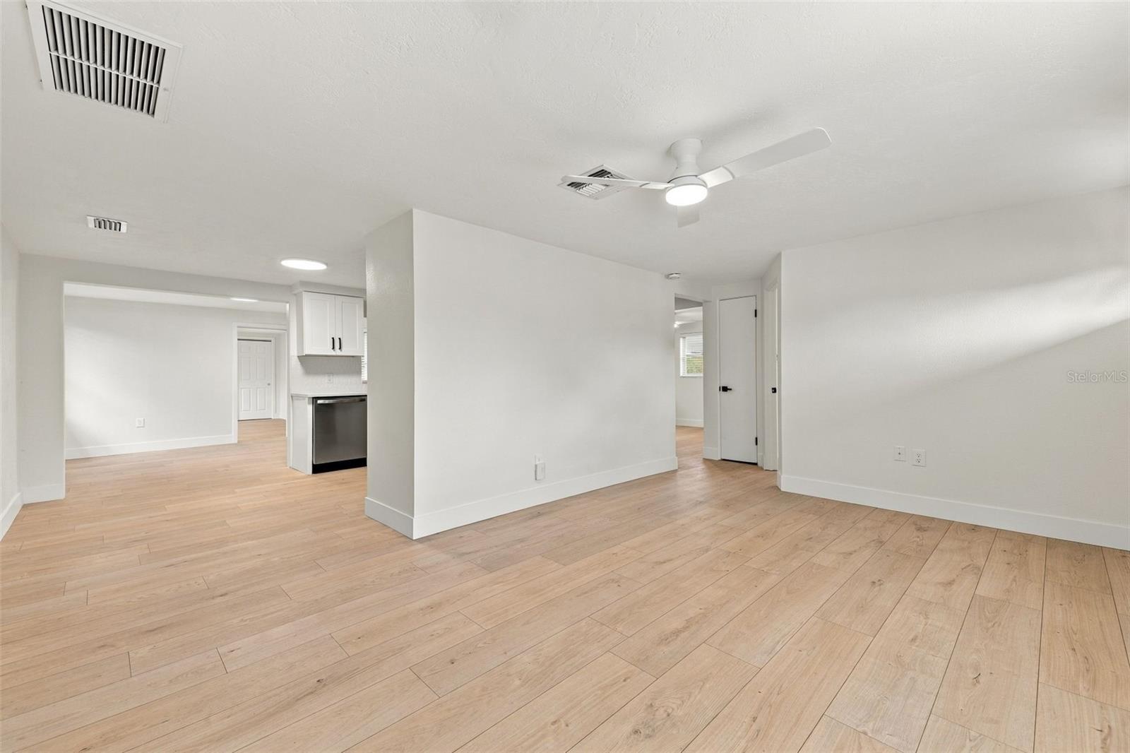 4525 JACQUELINE DR — photo 5