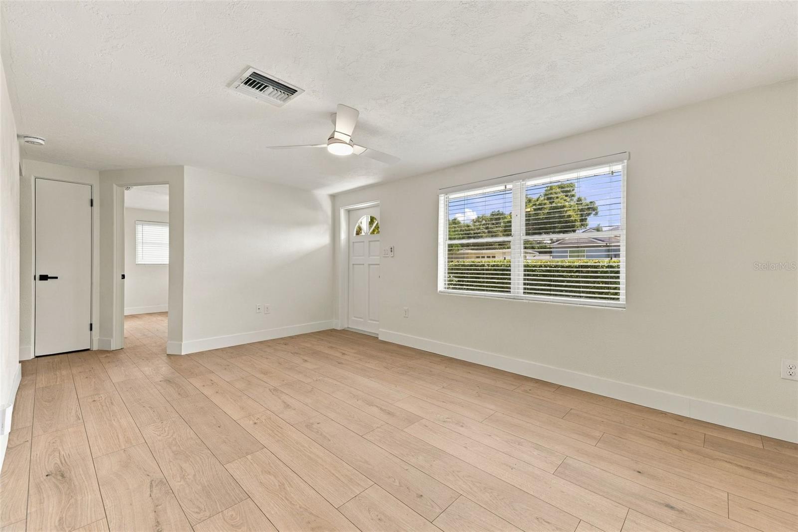 4525 JACQUELINE DR — photo 6