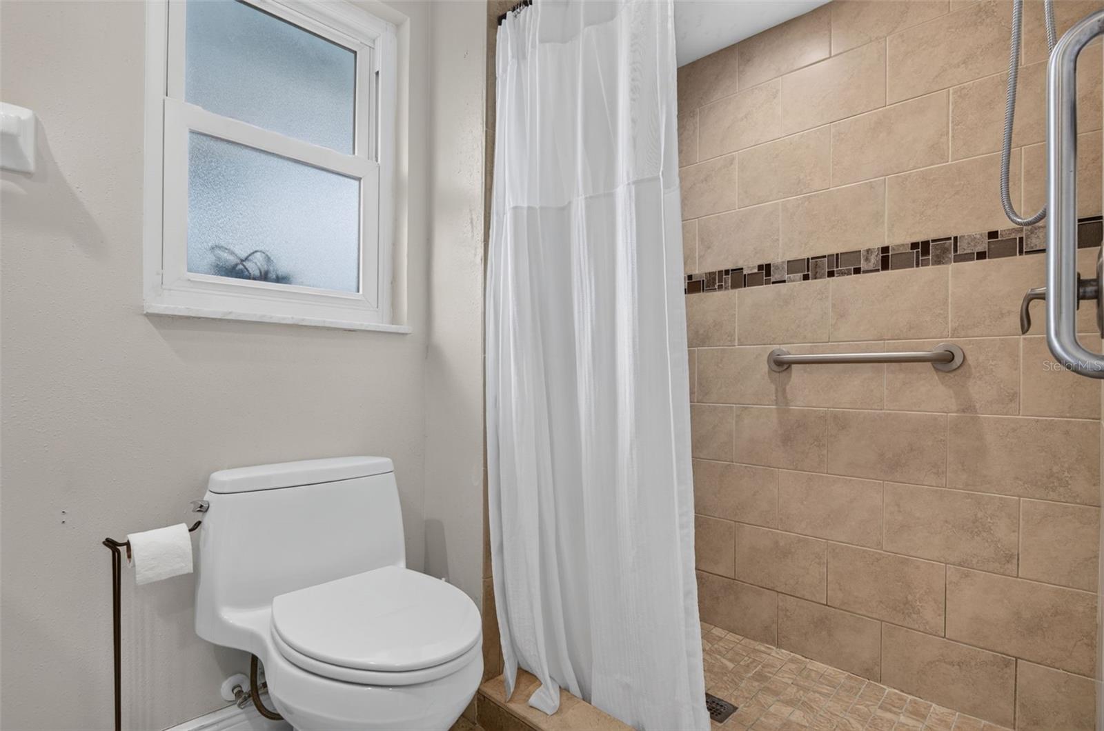2225 SNEAD AVE — photo 25
