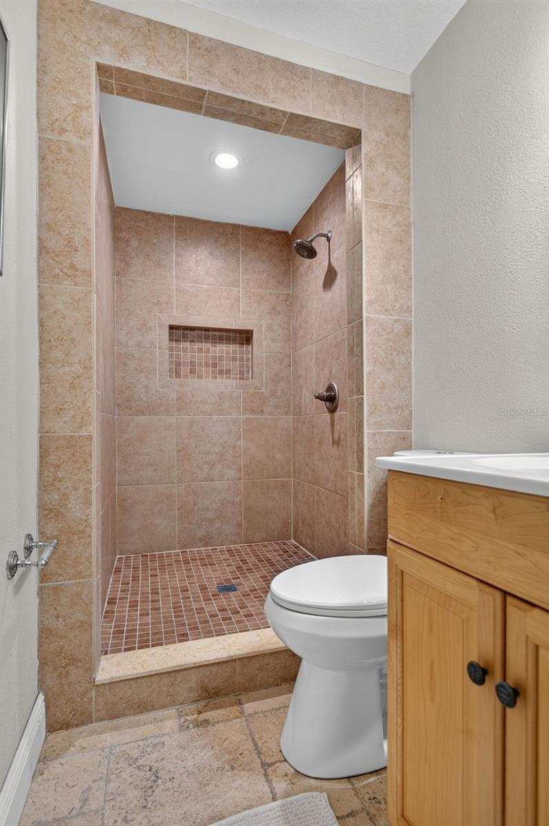 2225 SNEAD AVE — photo 37