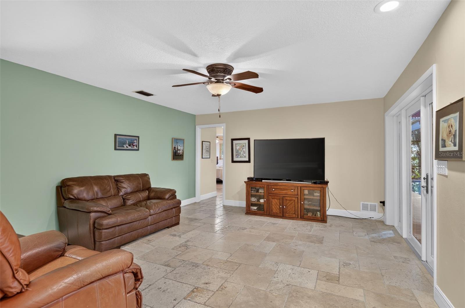 2225 SNEAD AVE — photo 11