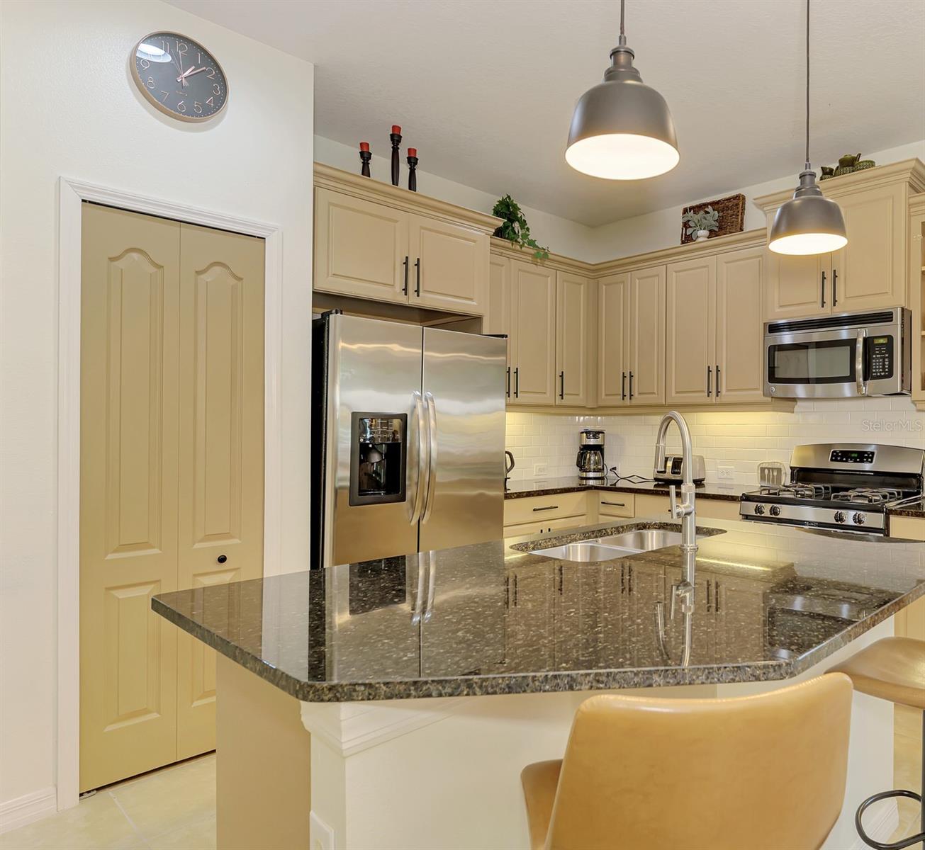 4850 MAYMONT PARK CIR — photo 12