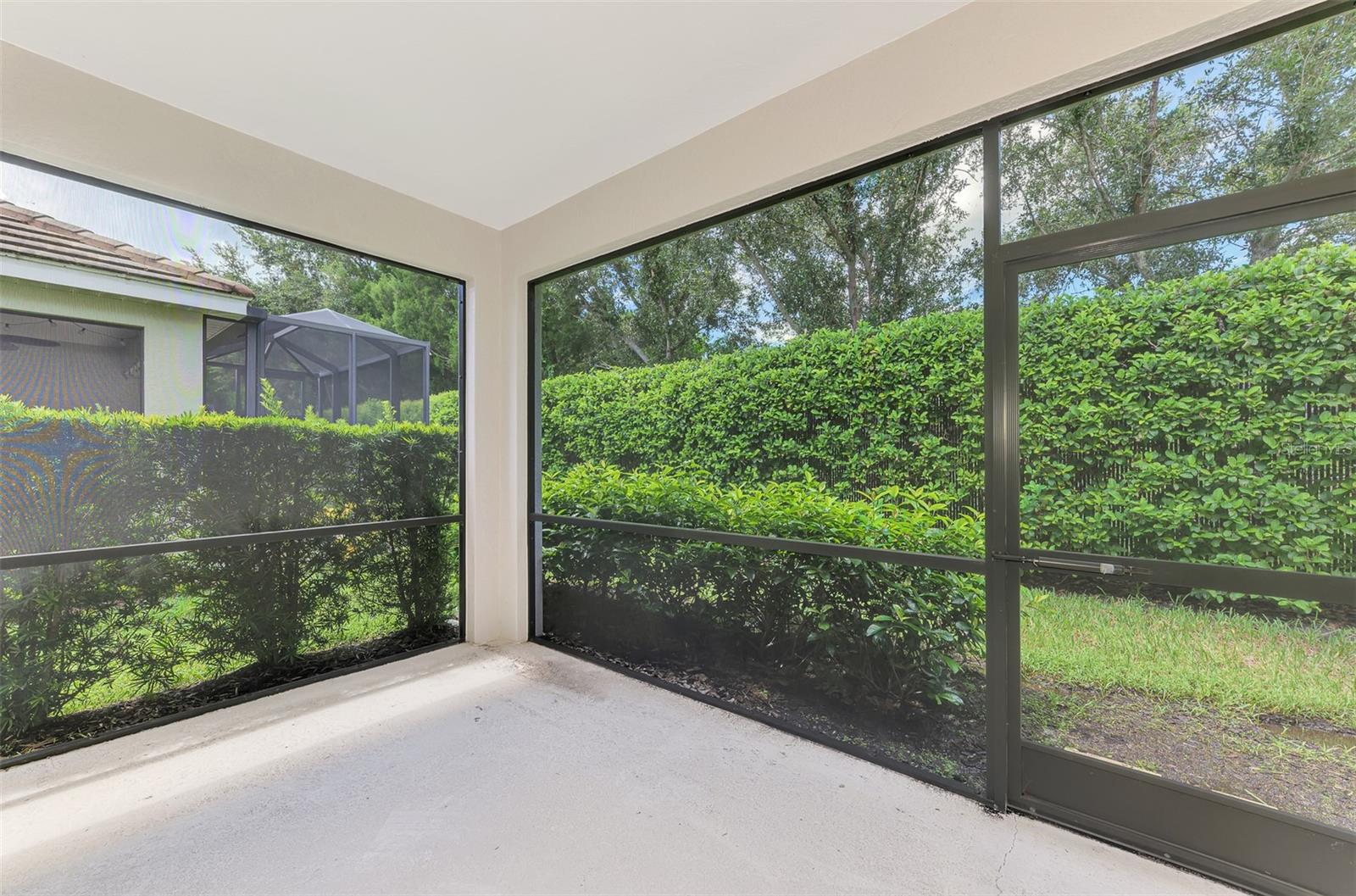 4850 MAYMONT PARK CIR — photo 32