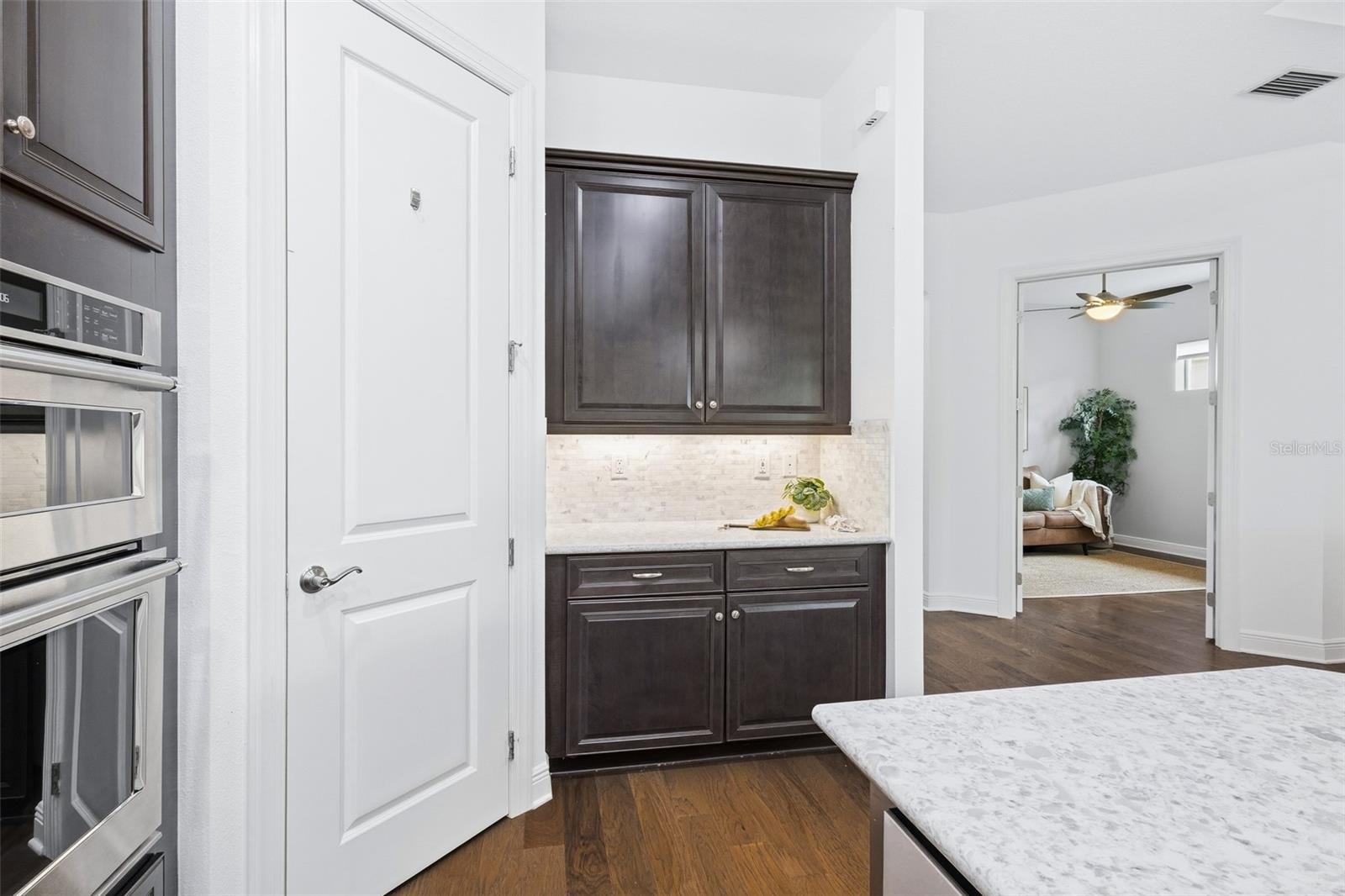 9817 MARBELLA DR — photo 24