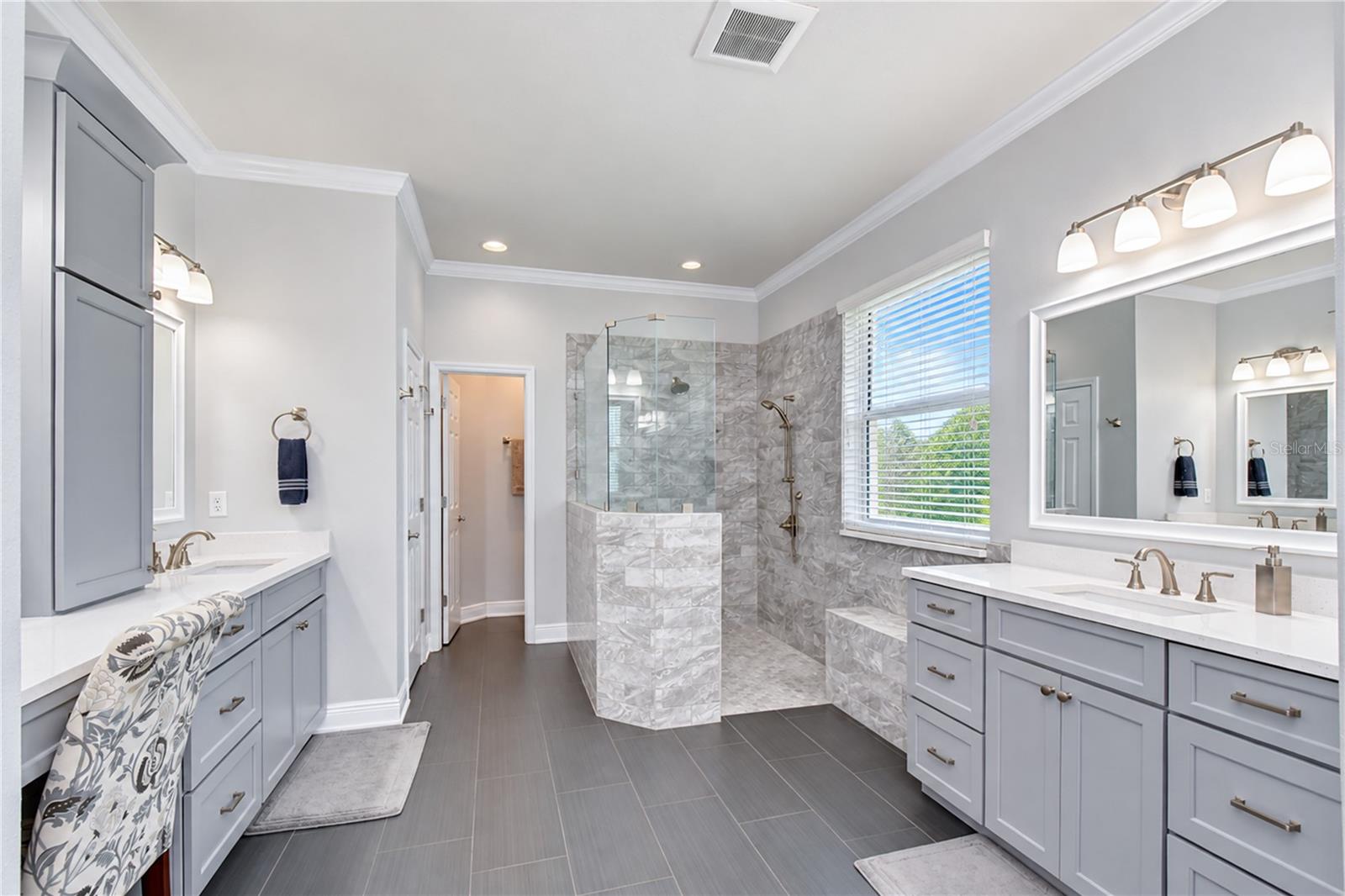 8530 NORTHTON GROVES BLVD — photo 29