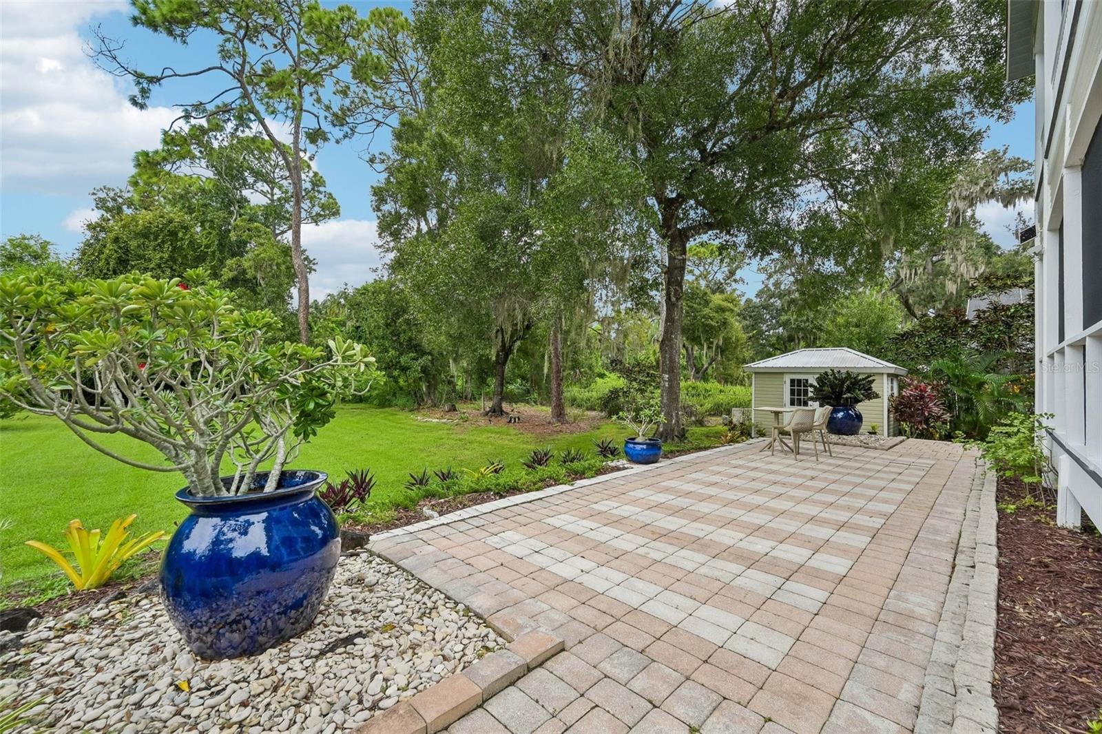 817 OAK VISTA DR — photo 33